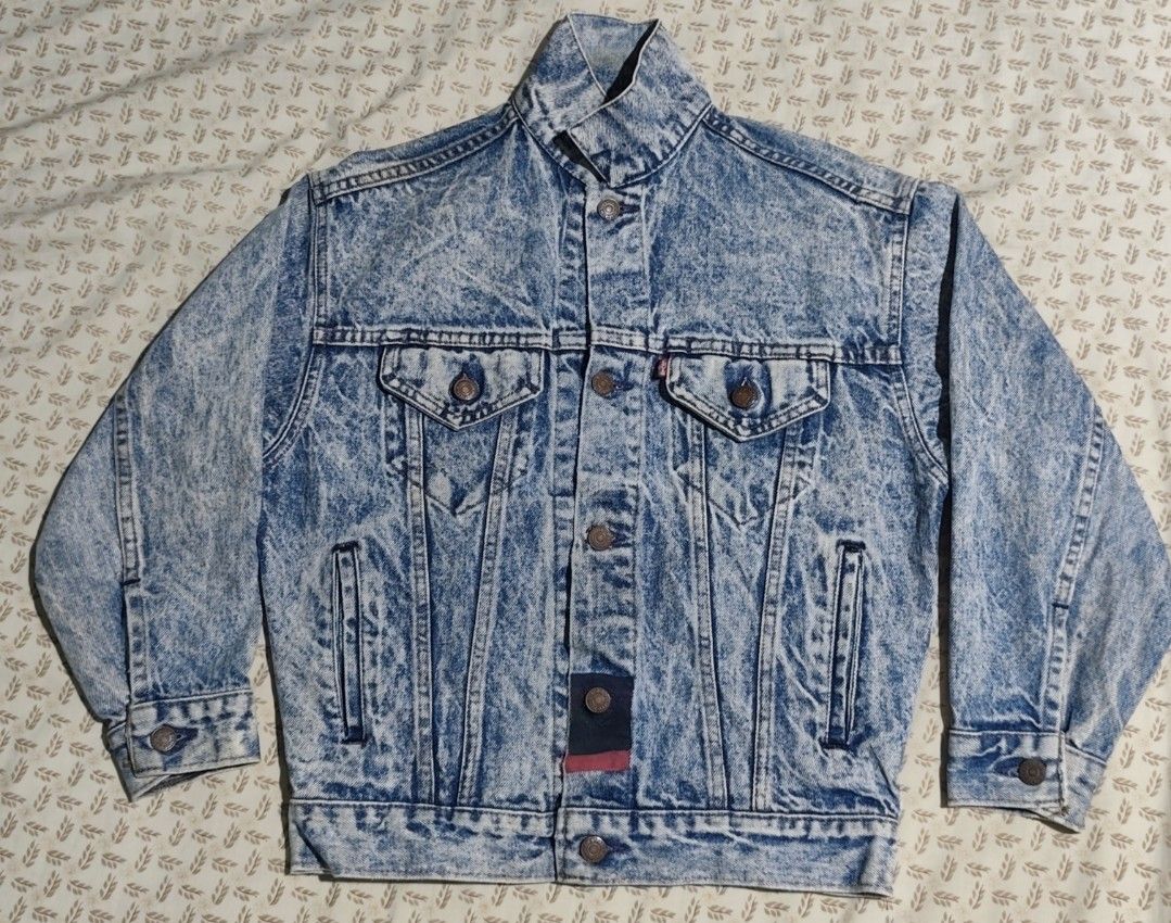LEVIS TYPE 3 DENIM JACKET (Category: Coats, Jackets and Outerwear) located in Cagayan de Oro. Submitted by rhenegadgude (Listing ID 1464483835, Image 1). Description: GOOD CONDITION MEDIUM TAG STONE WASH WILL PROVIDE MORE PICS UPON INQUIRY ADD SHIPPING .