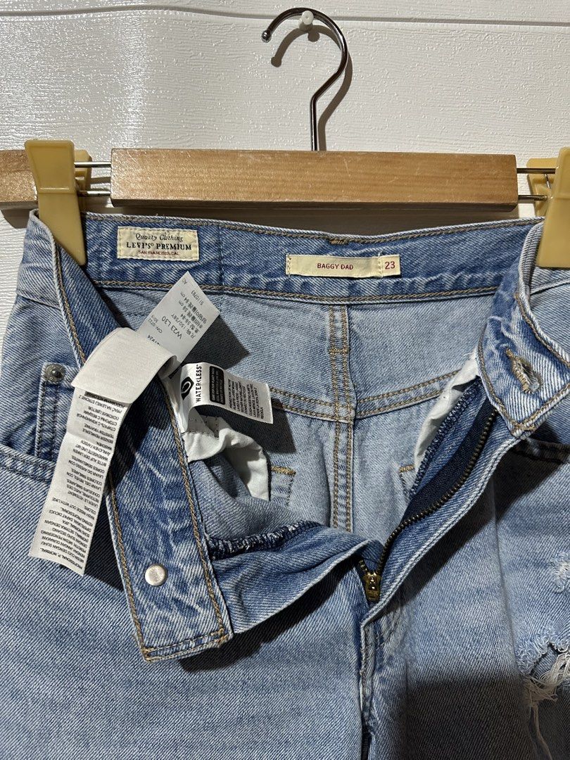 levs jeans (free shipping) (Category: Jeans) located in La Trinidad. Submitted by jen27__ (Listing ID 1464475205, Image 3). Description: size 28 via tapemeasure no flaws good as new.