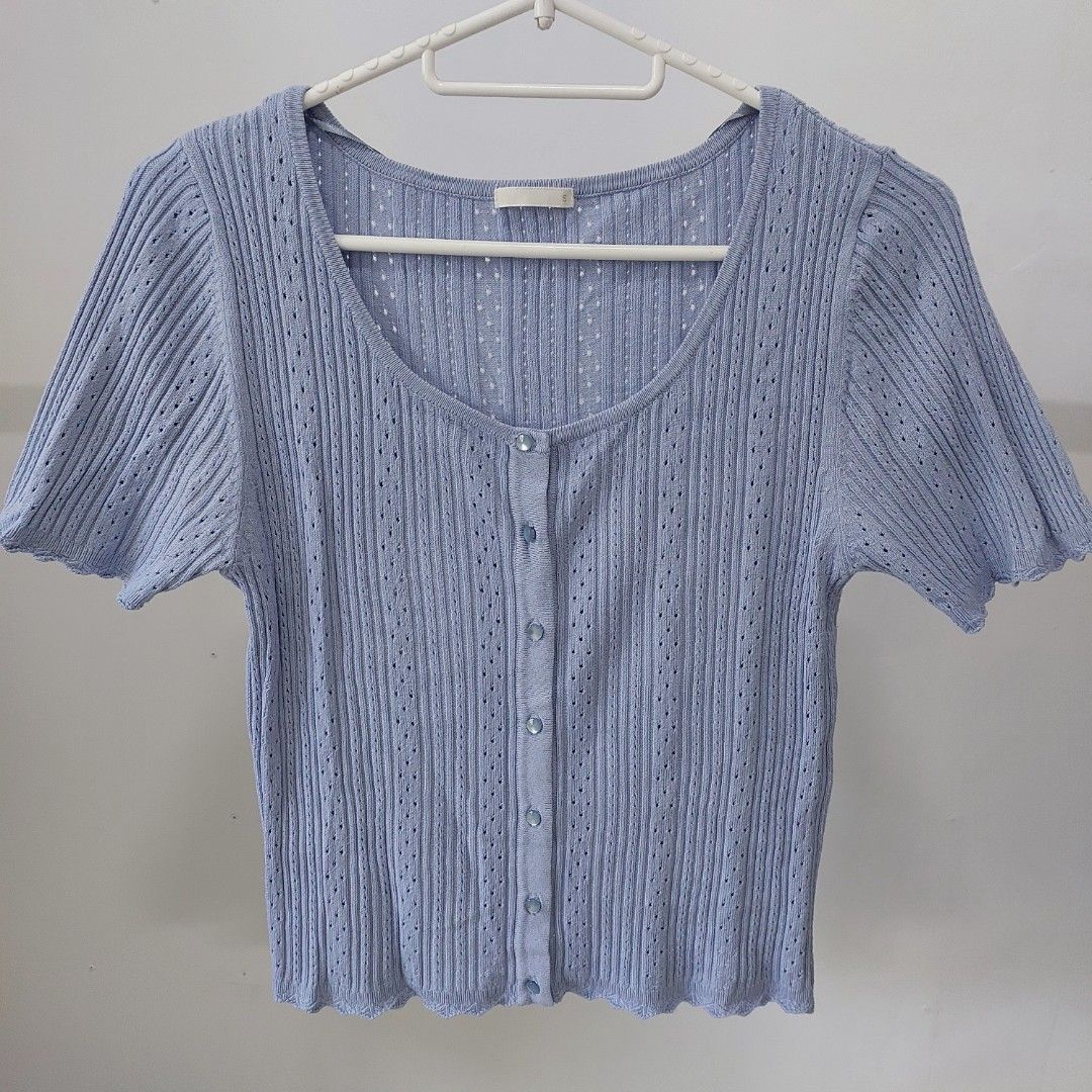 Light Blue Knit Top (Category: Blouses) located in Manila. Submitted by josta004 (Listing ID 1464407004, Image 1). Description: - light blue knit top -button-up front -very nice in actual RFS : decluttering.