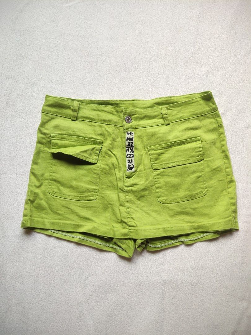 Lime Green Mid Waist Stretchable Shorts Size 32 (Category: Shorts) located in Caloocan City. Submitted by angelinee123 (Listing ID 1464424571, Image 2). Description: Size:32 •Payment methods: Gcash (item price + sf) • Payment first policy • Delivery option: - J&t delivery : 2-3 days depends on loc - Lalamove: same day delivery - meetup: 5th avenue lrt station only (cod avail).