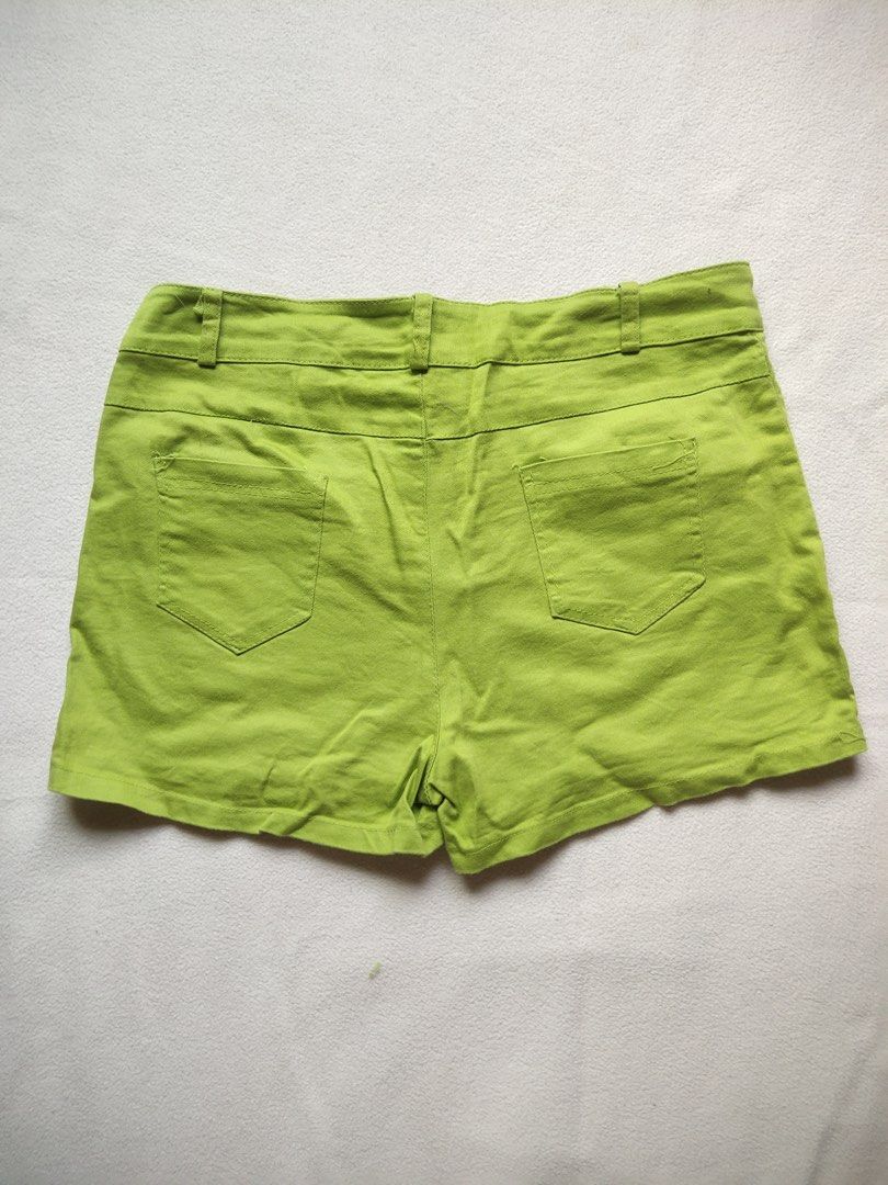 Lime Green Mid Waist Stretchable Shorts Size 32 (Category: Shorts) located in Caloocan City. Submitted by angelinee123 (Listing ID 1464424571, Image 3). Description: Size:32 •Payment methods: Gcash (item price + sf) • Payment first policy • Delivery option: - J&t delivery : 2-3 days depends on loc - Lalamove: same day delivery - meetup: 5th avenue lrt station only (cod avail).