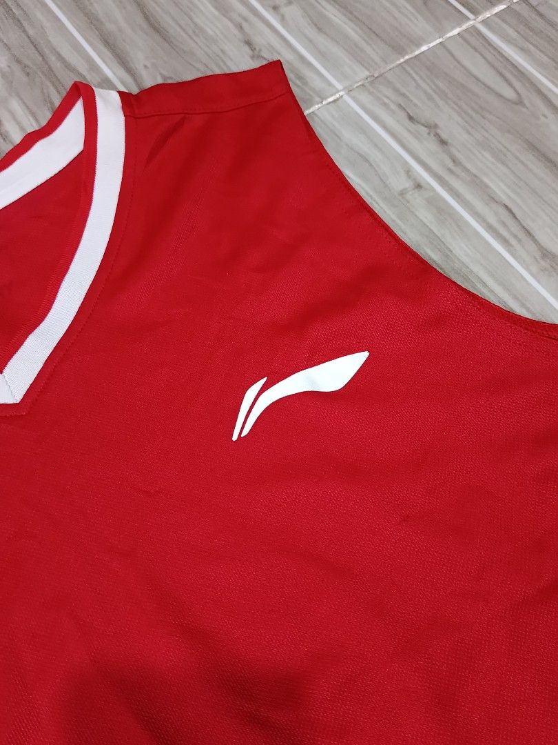 LINING BASKETBALL DRIFIT SANDO (freeshipping) (Category: Activewear) located in Quezon City. Submitted by gyl-stop (Listing ID 1464528101, Image 2). Description: free shipping 23 x 29.5 excellent condi cr: 9.8/10 issue: none.