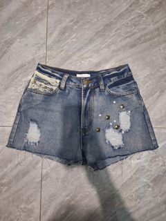 (Category: ) located in . Submitted by erae_lf (Listing ID 1464512011, Image 1). Description: .