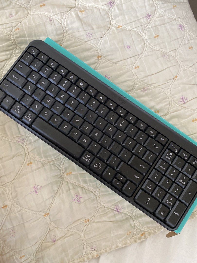 Logitech K251 Wireless Keyboard (Category: Computer Keyboard) located in Makati City. Submitted by raingooooawayy (Listing ID 1464368481, Image 2). Description: - Logitech K251 Wireless Keyboard - Full-size layout with dedicated number pad - Excellent working condition - Selling because of setup upgrade - Comes with original box - Feel free to ask any questions! can send more pics upon request rfs: bought this last month (aug 2026) but its kinda 