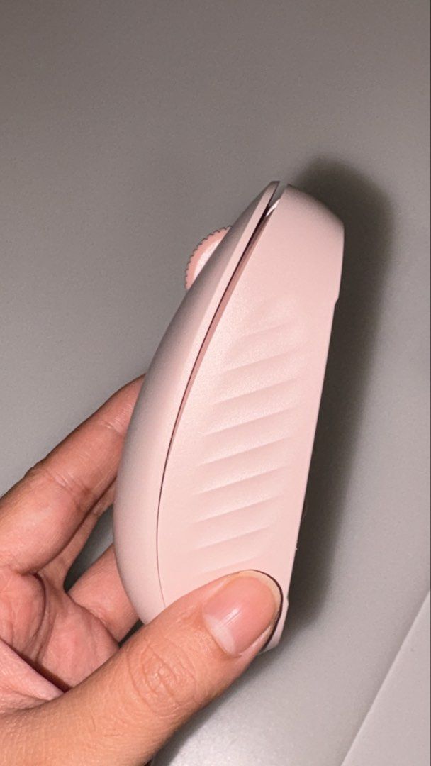 Logitech M196 Wireless Bluetooth Mouse - Pink (Category: Mouse & Mousepads) located in Mandaluyong City. Submitted by lyka_237 (Listing ID 1464400984, Image 3). Description: - Pink Logitech M196 Wireless Mouse - Connects via Bluetooth (No receiver required) - Up to 12 months of battery life - Eco-friendly: Made with 88% recycled plastic - Compatible with Windows and Mac - Ideal for everyday computing tasks ▫️Bought Sept 27 ▫️Product is completely