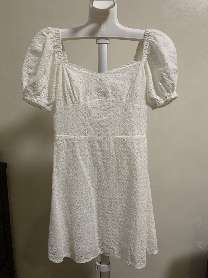 Lola and Daisies Dress (Category: Dresses) located in Marikina City. Submitted by x1nya (Listing ID 1464553767, Image 1). Description: .