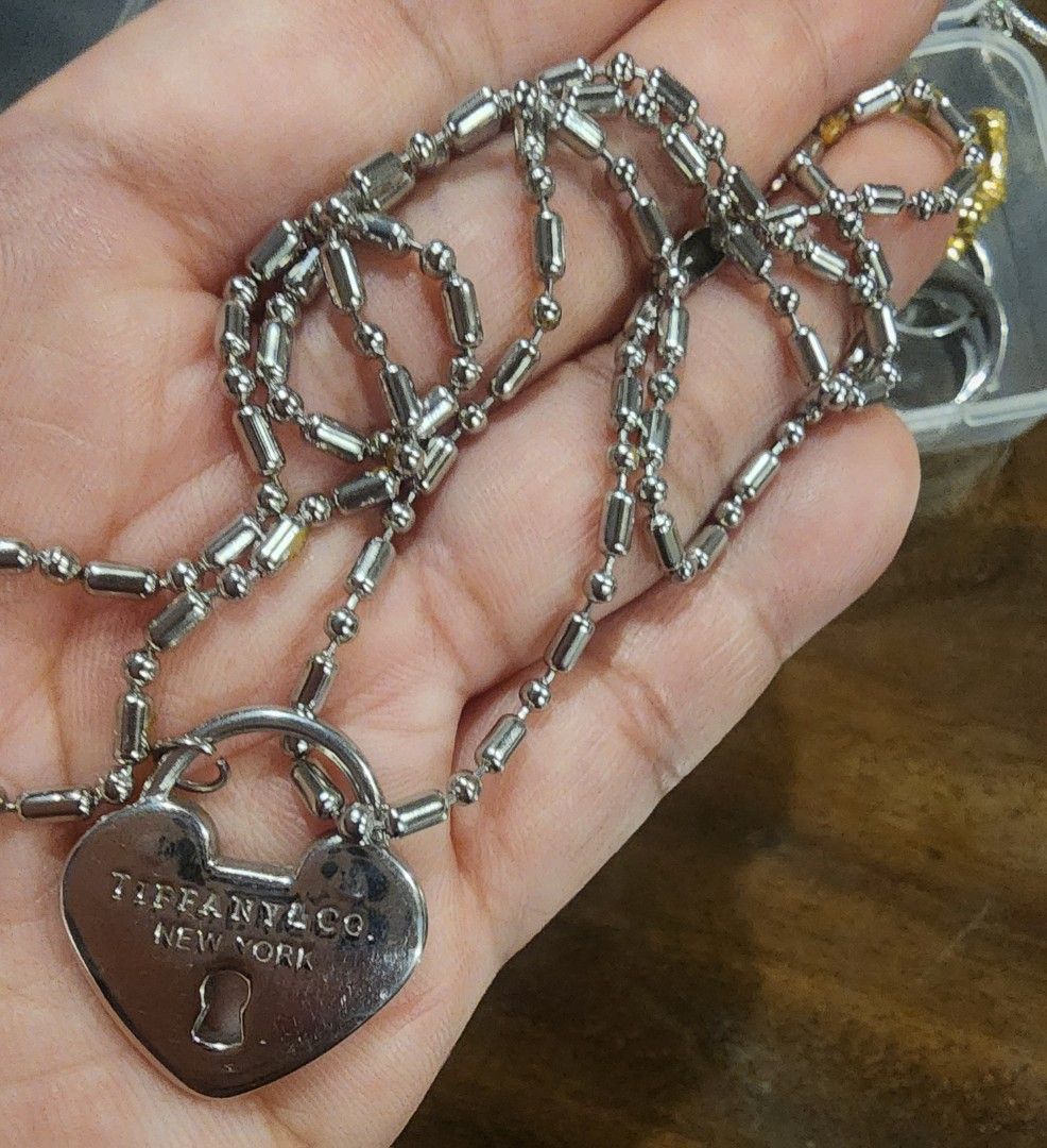 Long necklace 24 inches (Category: Necklaces) located in Manila. Submitted by chrinathalie (Listing ID 1464555282, Image 2). Description: long stainless steel necklace heart pendant.