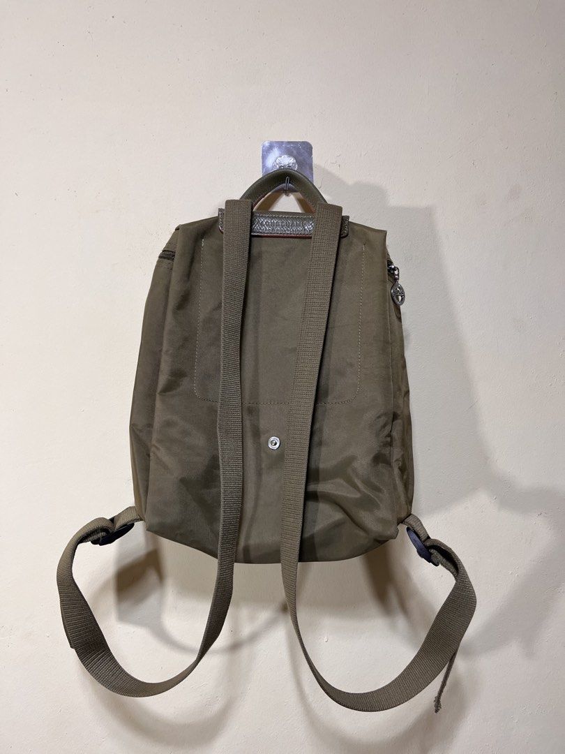 Longchamp Le Pliage Club Backpack (Category: Luxury Bags & Wallets) located in Naga. Submitted by davinci_25 (Listing ID 1464522953, Image 3). Description: dimes: 11.5 width x 13.5 length condition: excellent condition (9.7/10) color rate: 9.7/10.