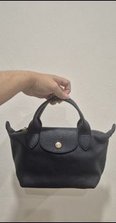 (Category: ) located in . Submitted by maishapreloved (Listing ID 1464519043, Image 1). Description: .