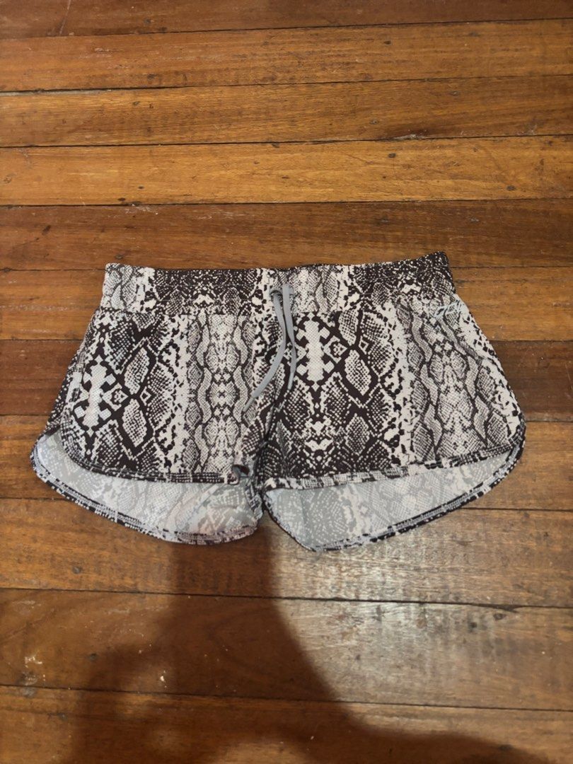 Lorna Jane shorts (Category: Activewear) located in Munoz. Submitted by preluv3120 (Listing ID 1464418697, Image 1). Description: .