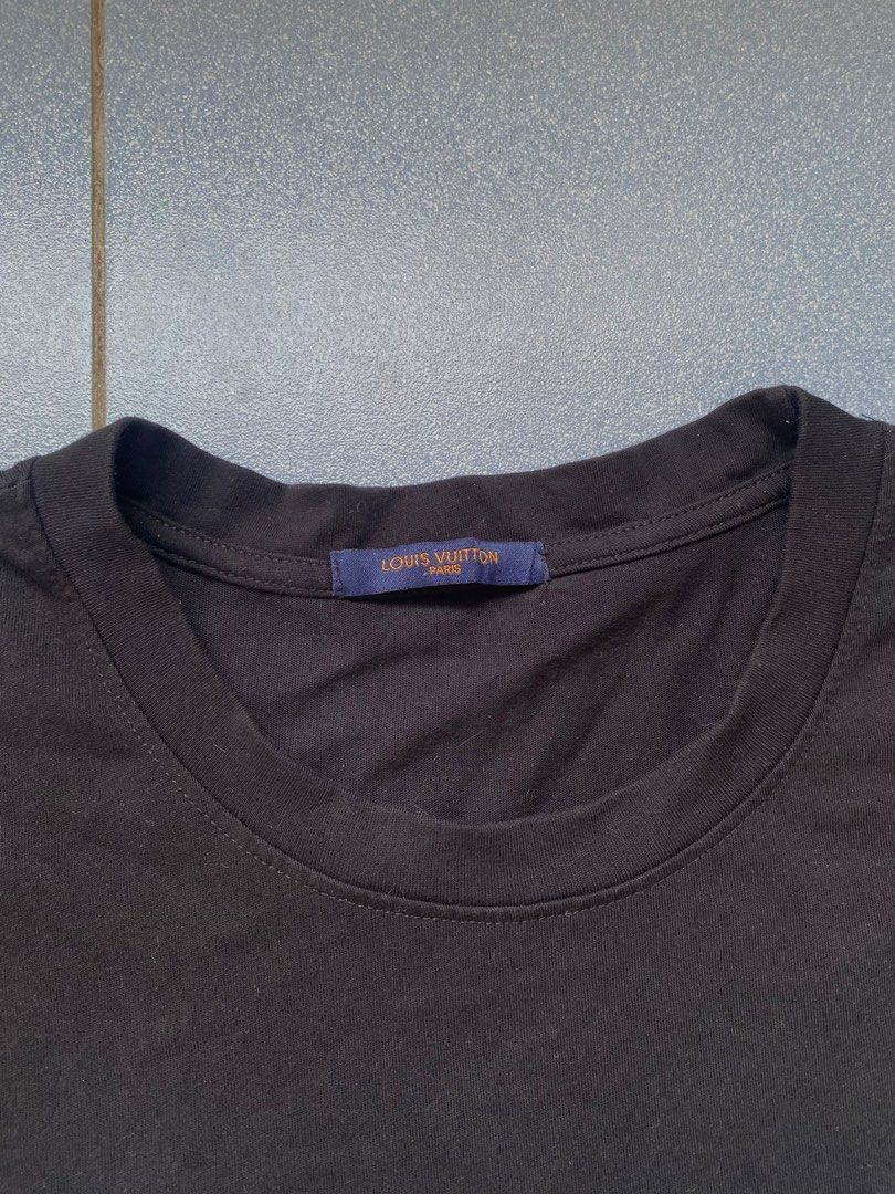 LOUIS VUITTON CARTOON MONOGRAM (Category: Tshirts & Polo Shirts ) located in Cabuyao City. Submitted by badthrift_pat (Listing ID 1464422995, Image 3). Description: LOUIS VUITTON CARTOON MONOGRAM 👕WIDTH:22.5 👕LENGTH:31 FLAWS:NONE 🏷️:349.