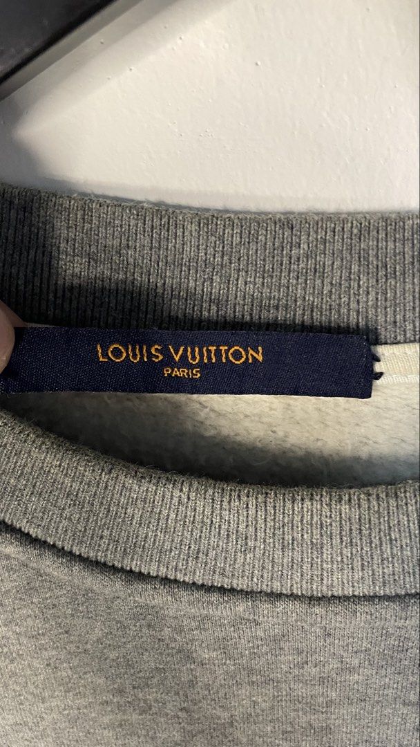 Louis Vuitton Sweater (Category: Announcements) located in Arayat. Submitted by christian_srno (Listing ID 1464446640, Image 2). Description: .