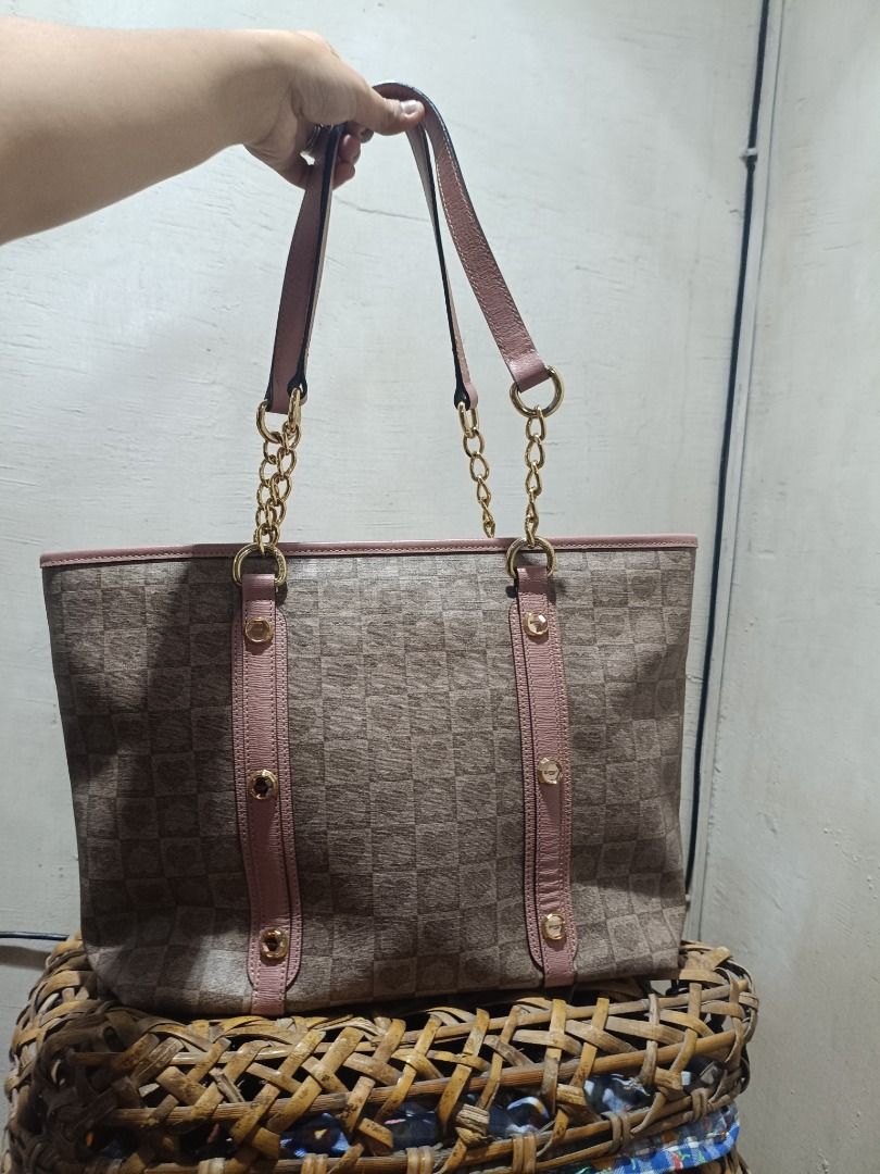 Lovcat Tote Bag (Category: Shoulder Bags) located in Batangas. Submitted by shopping_prelove (Listing ID 1464526627, Image 1). Description: - with tag - ykk zipper - likenew condition - excellent condition -good quality .