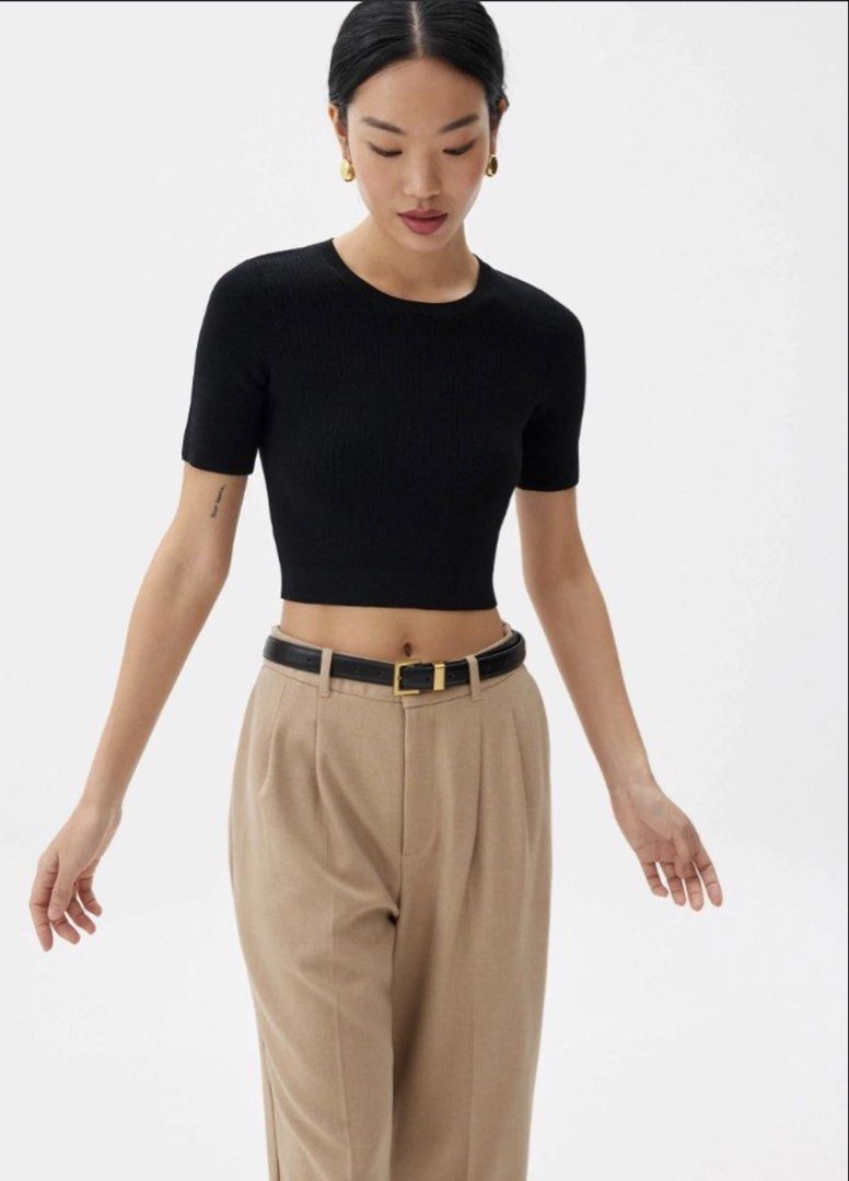 Love Bonito Kyle Knit Crop Top, Small (Category: Blouses) located in Makati City. Submitted by karenjoyofthrifts (Listing ID 1464464532, Image 1). Description: Round Neck Knit Crop top Small.