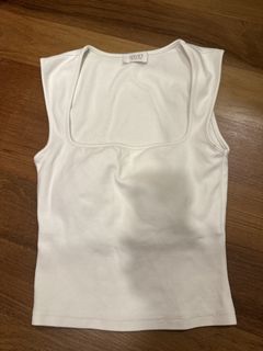 (Category: ) located in . Submitted by overhaul.thrifts (Listing ID 1464515395, Image 1). Description: .