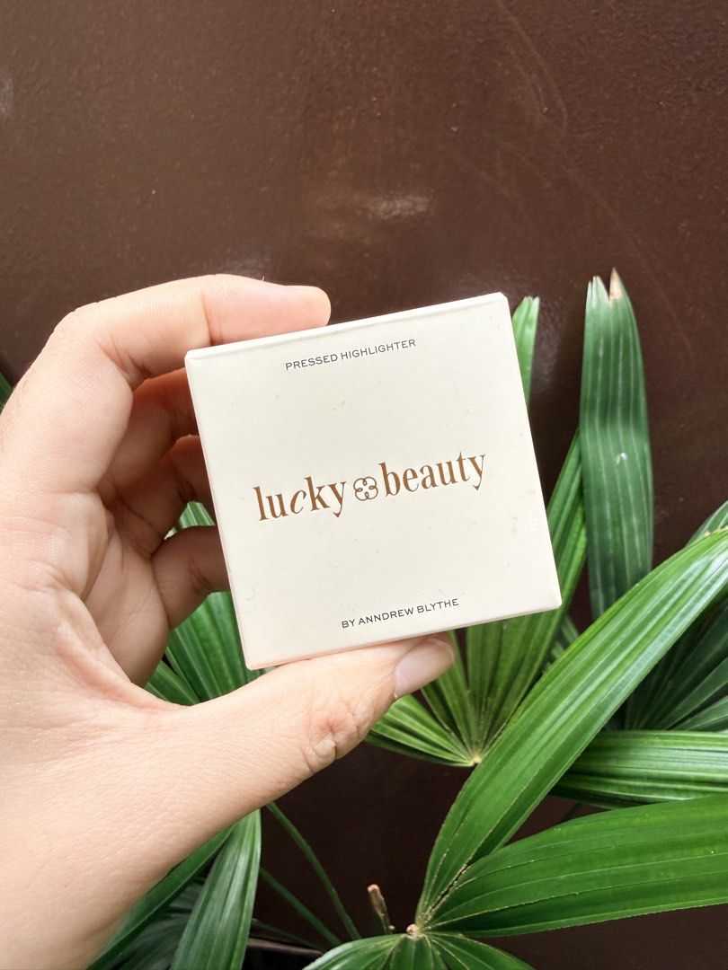 LUCKY BEAUTY PRESSED HIGHLIGHTER (Category: Makeup) located in Manila. Submitted by jfodoit0023 (Listing ID 1464387380, Image 1). Description: .