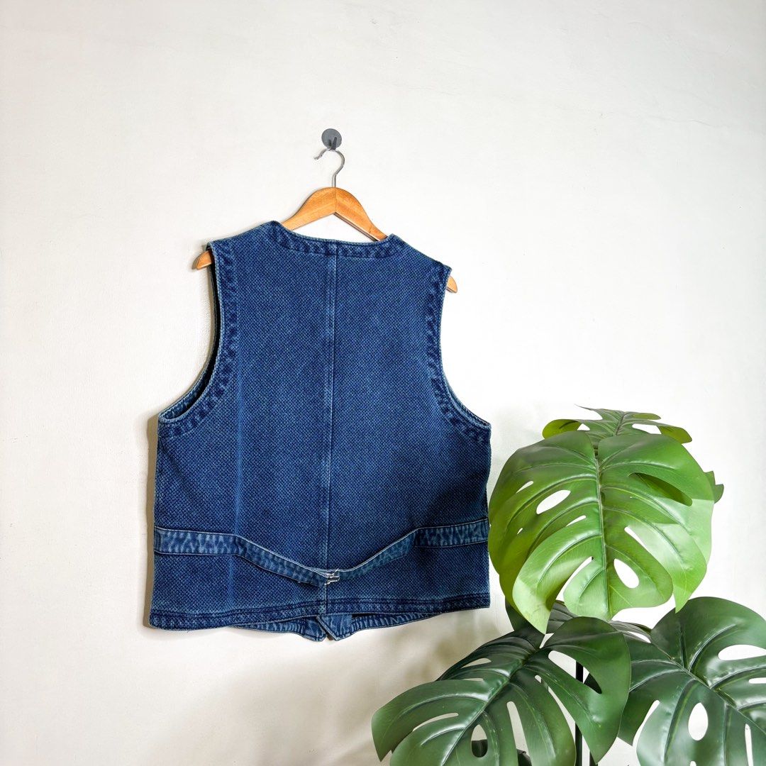 Lucky Sartorius | Sashiko Vest. (Category: Vests) located in Manila. Submitted by bypiecesandstories (Listing ID 1464482212, Image 2). Description: Lucky Sartorius | Sashiko Vest. 749 PHP 🧡 Perfect Condition Can Fit — X Small to Large Dimensions — W 23" L 27" A classic vest with a simple, easy to style look that works well on its own or layered over your favorite basics. A versatile everyday piece you can wear throughout the day and pair with di