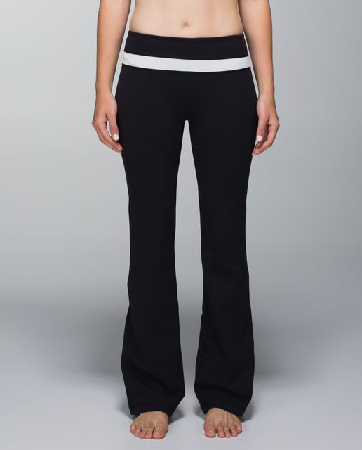 Lululemon - Groove Pant Flared (Category: Activewear) located in Batangas. Submitted by wornwear.ph (Listing ID 1464404267, Image 1). Description: Lululemon - Groove Pant Flared Black / White Winter Reversible First Gen Size 6 Waistline 28-34 inches Length 40” Used: Good condition 780 only! .