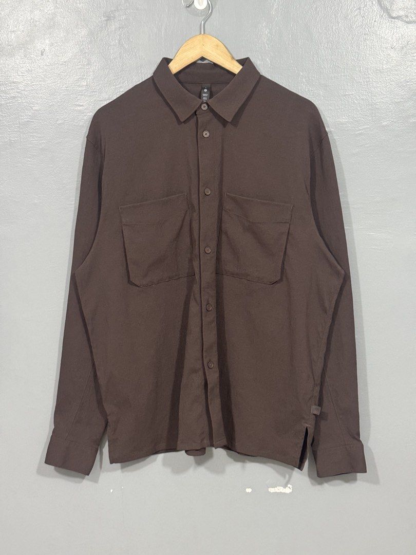 Lululemon - Relaxed Fit Button Up Shirt (Category: Coats, Jackets and Outerwear) located in Manila. Submitted by sophisticatedgoons (Listing ID 1464370786, Image 1). Description: Lululemon Relaxed Fit Button Up Shirt Item code: LM3EICS Size: L Dimes: 24 x 30 Very good condition No issue.