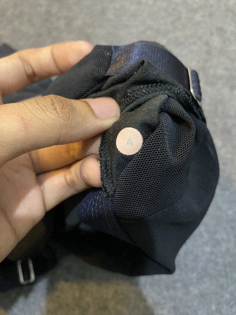 Lululemon Athletica dot 4 (Category: Activewear) located in Cebu City. Submitted by andrei-adrian-petallar (Listing ID 1464532374, Image 3). Description: .