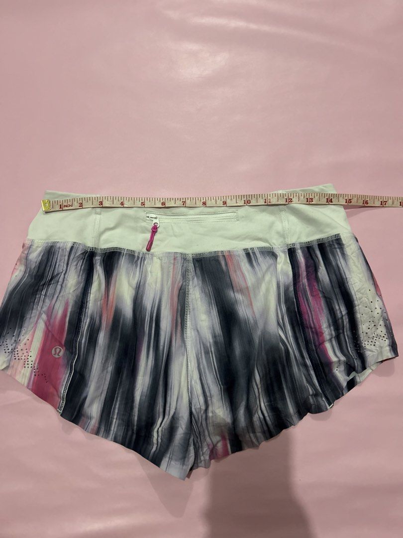 Lululemon Running Short (Category: Activewear) located in Manila. Submitted by chen_clybelles (Listing ID 1464511899, Image 2). Description: .