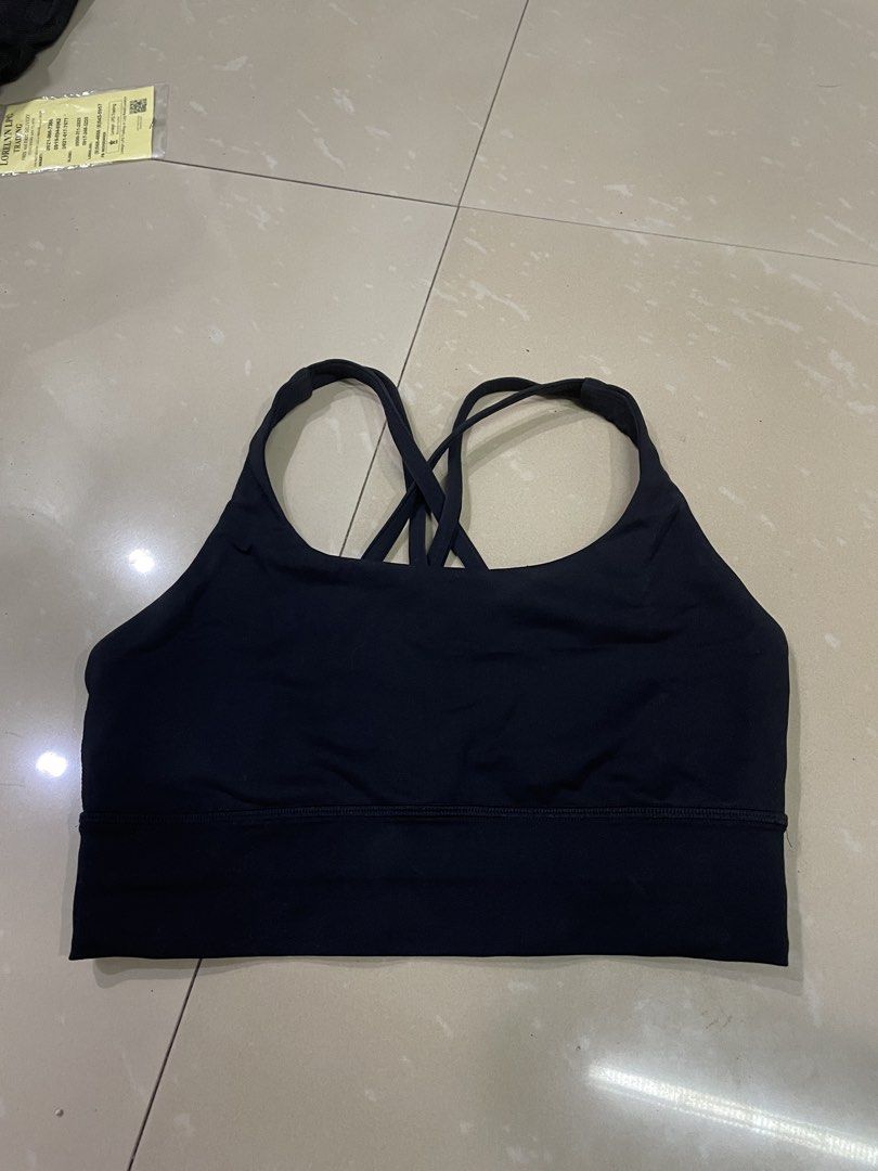 Lululemon sports bra 6 (Category: Activewear) located in Rizal. Submitted by allenrion (Listing ID 1464450890, Image 3). Description: Preloved lululemon sports bra with pad slots Size: 6 Price: 290 pesos Disclaimer: No brand affiliation. All items are thrifted and pre-owned. All trademarks, logos, and copyrights belong to their respective owners..
