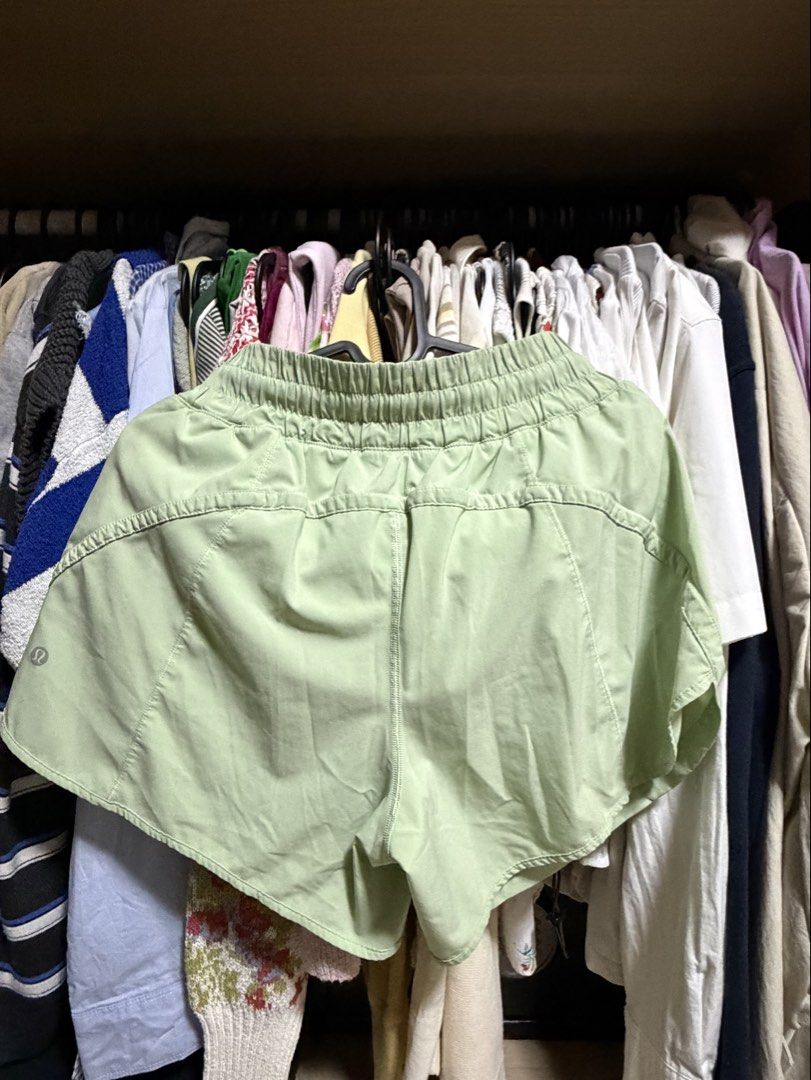 Lululemon Track That Short (Category: Activewear) located in Quezon City. Submitted by _cjbarrera (Listing ID 1464393875, Image 2). Description: .