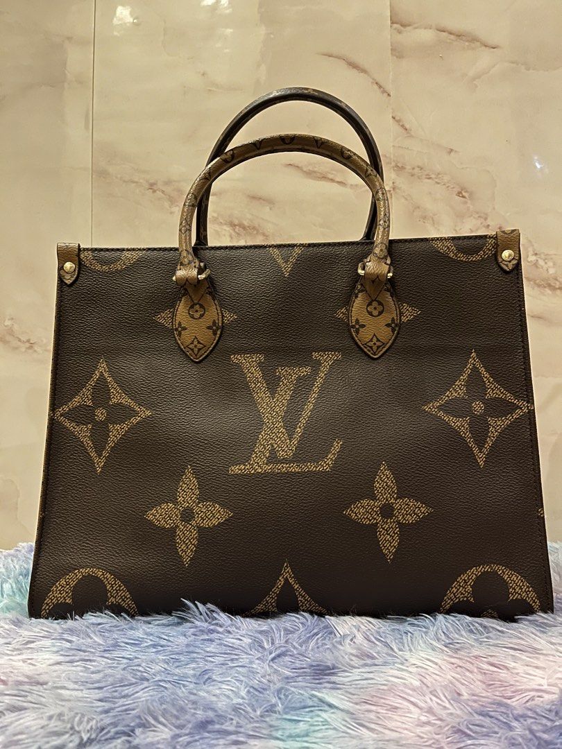LV OTG Tote Large (Category: Tote Bags) located in Buenavista. Submitted by lalaprelovedbags (Listing ID 1464366015, Image 1). Description: .