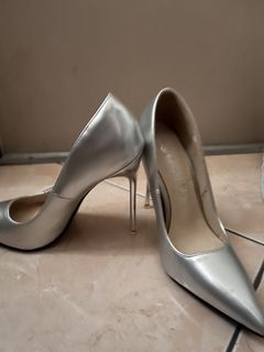 (Category: ) located in . Submitted by jecascloset (Listing ID 1464376542, Image 1). Description: .