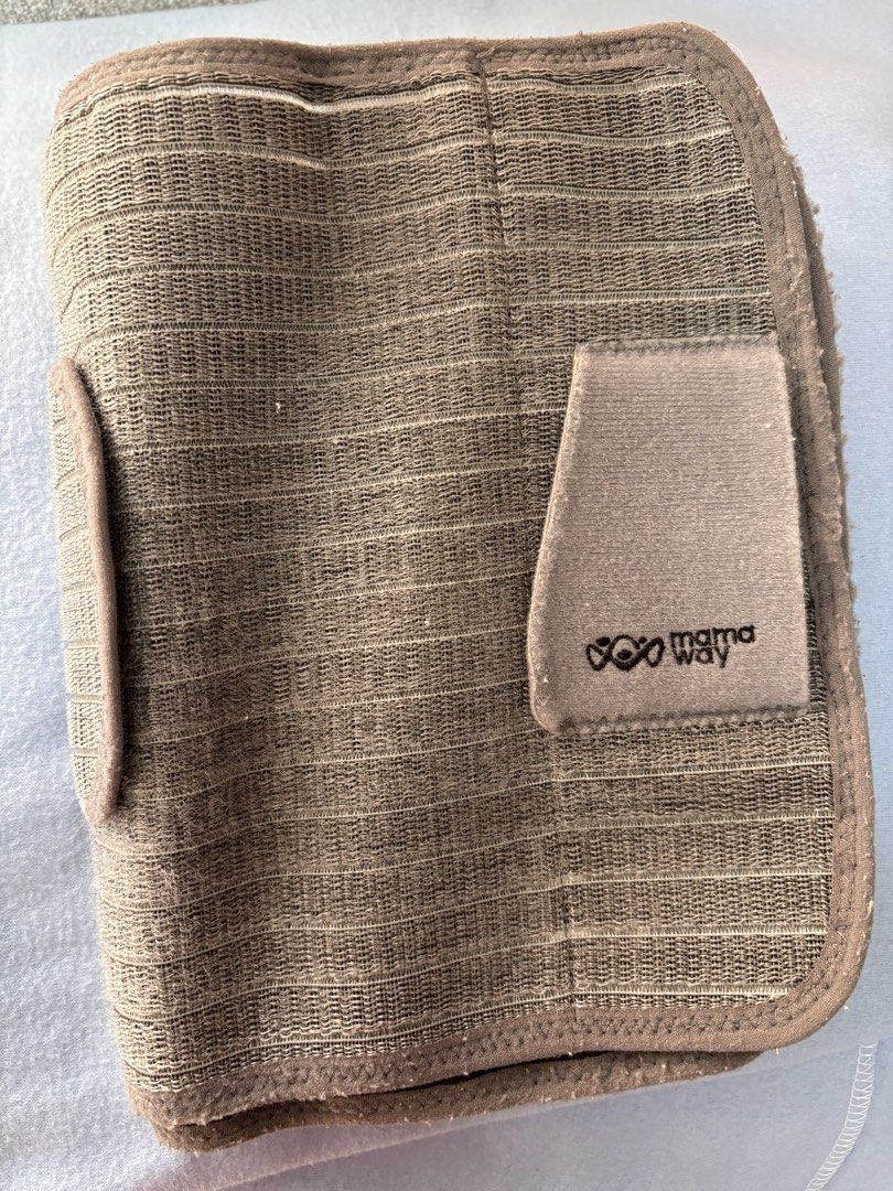 Mamaway Postpartum Binder S-M (Category: Maternity wear) located in Pasay City. Submitted by jmercs04 (Listing ID 1464435582, Image 1). Description: - Mama Way Maternity Support Belt - Provides essential back support during pregnancy - Features adjustable straps for a customized, snug fit - Comfortable and breathable material for all-day wear - Size: S-M - Ideal for everyday use.