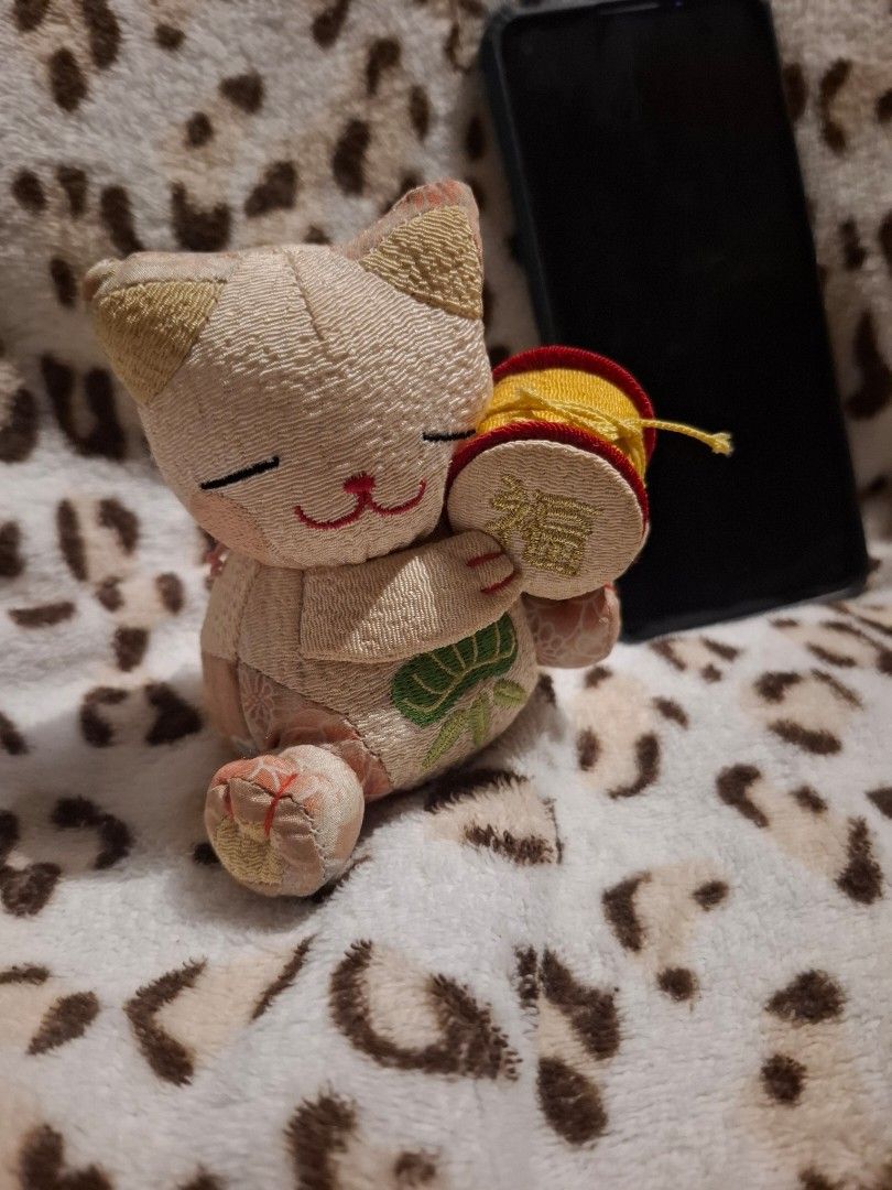 MANEKI NEKO LUCKY CAT DOLL (Category: Announcements) located in Cavite. Submitted by annek_annek (Listing ID 1464547362, Image 2). Description: PLEASE SEND ME A MESSAGE FOR MORE DETAILS. Note: PLEASE DO MANAGE OUR EXPECTATION ITEMS ARE STILL FROM JAPAN SURPLUS. MOP : BDO,BPI,MARIBANK,GCASH MOD : LALAMOVE FLASH EXPRESS OWN PICK UP MEET UP NEARBY AREA WITH HANDLING FEE..