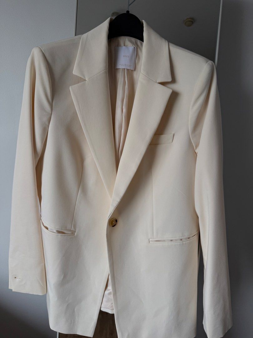Mango Cream Blazer (Category: Coats, Jackets and Outerwear) located in Marikina City. Submitted by andreagalvanpreloved (Listing ID 1464437353, Image 1). Description: - Mango cream blazer - Single button closure - Two front pockets - Fully lined - Made in Vietnam - Perfect for dressing up or down - Never worn.