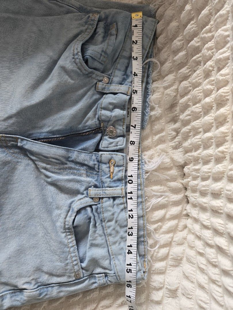 Mango Jeans (Category: Jeans) located in Manila. Submitted by luxtimeless (Listing ID 1464378246, Image 2). Description: .
