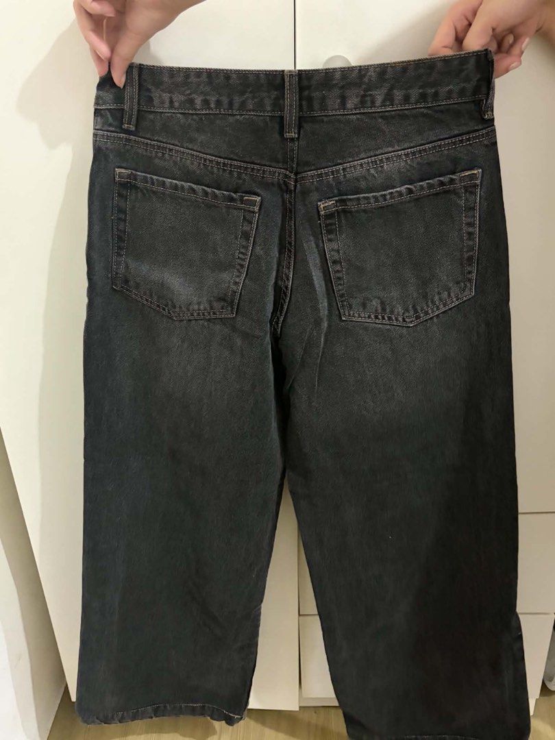 Mango low waisted jeans (Category: Jeans) located in Manila. Submitted by bookishtati (Listing ID 1464462650, Image 2). Description: .