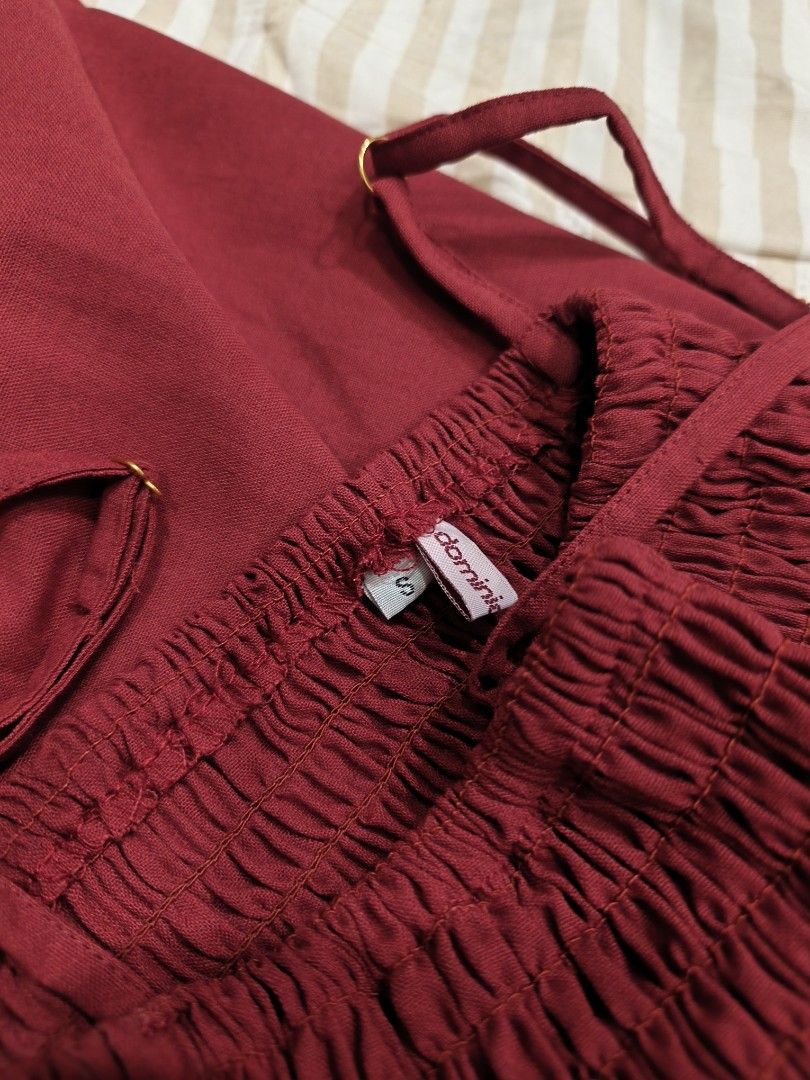 Maroon Linen Dress Maxi (Category: Dresses) located in Manila. Submitted by smilefashion08 (Listing ID 1464451311, Image 2). Description: Fits XS-S Length 43.