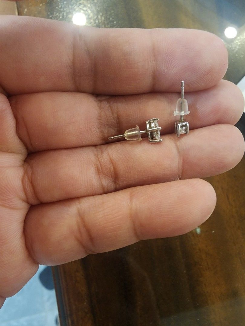 marquis moissanite stud earrings (Category: Earrings) located in Manila. Submitted by chrinathalie (Listing ID 1464556035, Image 2). Description: moissanite platinum coated earrings ITEM IS NOT PAWNABLE.