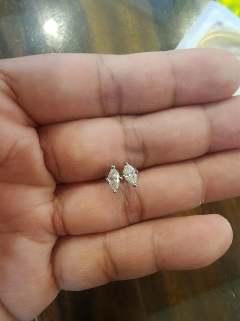 marquis moissanite stud earrings (Category: Earrings) located in Manila. Submitted by chrinathalie (Listing ID 1464556035, Image 3). Description: moissanite platinum coated earrings ITEM IS NOT PAWNABLE.