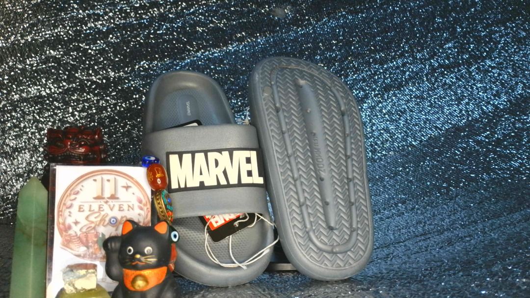 Marvel Slides Grey 200 MM Slipper / Slide for kids (Category: Slippers & Slides) located in Caloocan City. Submitted by 11eleven.shop (Listing ID 1464552811, Image 2). Description: - Grey Marvel Slipper / Slide for kids - 200 MM.