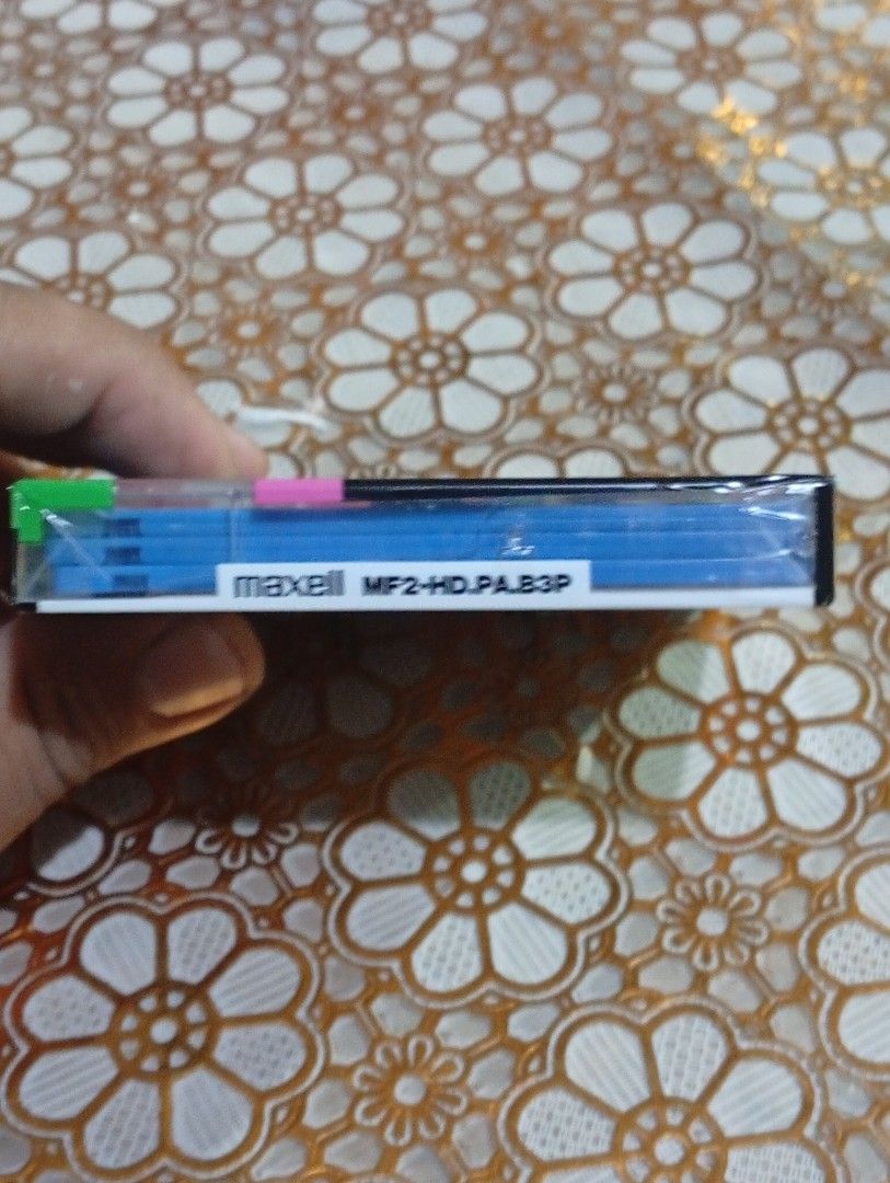 Maxell 2HD U1 Series Floppy Disks (3 pcs) | Diskette (Category: Hard Disks & Thumbdrives) located in San Mateo. Submitted by waynetek14 (Listing ID 1464474021, Image 3). Description: Selling a pack of 3 Maxell 2HD floppy disks. These are for the Panasonic U1 series. They are 2HD format, great for data storage. Keep your old files safe. Original packaging included..