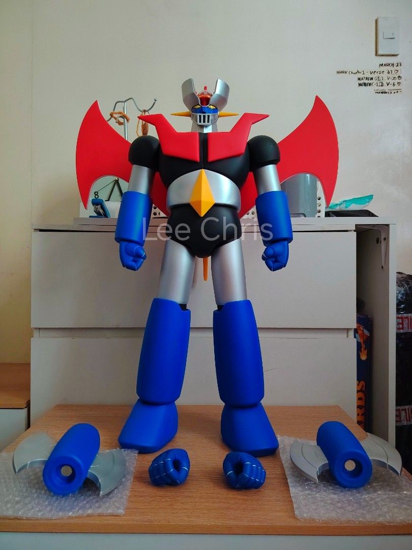 Mazzcot Mazinger Z Jumbo Vinyl 60cm (Category: Figurines & Statues) located in Valenzuela. Submitted by leethechris (Listing ID 1463964930, Image 2). Description: - Mazzcot Mazinger Z Jumbo Vinyl Figure 60cm - Model: JV-05 - Officially licensed by Dynamic Planning - Back in Box, tinignan lng and pinicturan, never been displayed, good condition with brown box. - see comparison with Voltes V 60cm by M3 Studio - Slightly nego.
