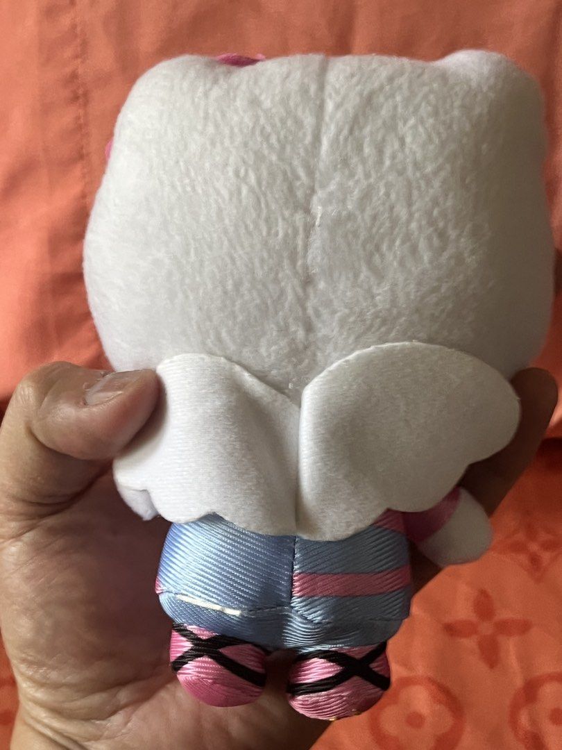 McDonald’s hello kitty plush #5 (Category: Plushies & Soft Toys) located in Paranaque City. Submitted by bonsaiart (Listing ID 1464466813, Image 3). Description: Pre owned Good condition 400+sf Payment via gcash or paymaya Shipping via j&t.