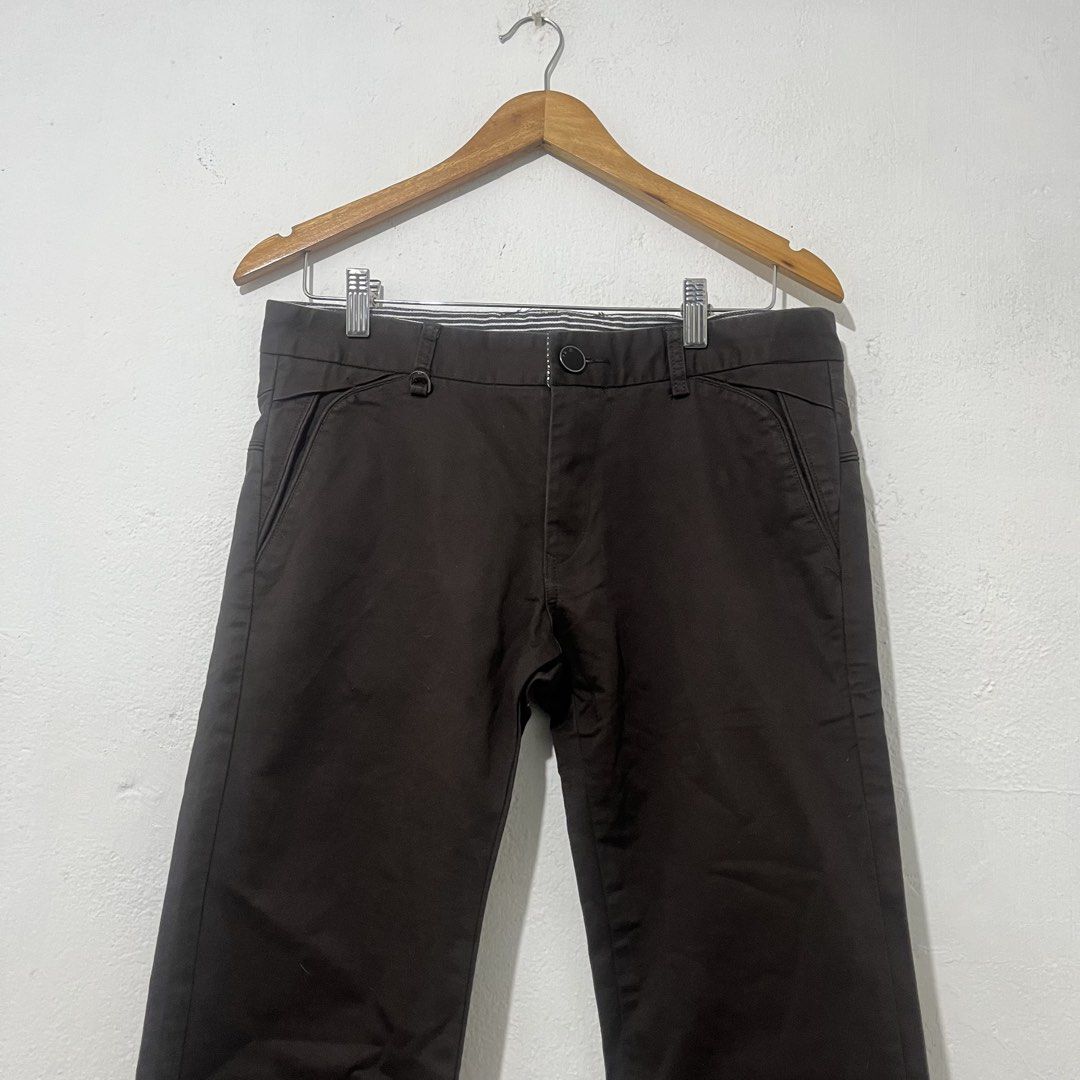 Men's Pants Brown [Size: 32"] (Category: Chinos) located in Quezon City. Submitted by jpsstore (Listing ID 1464462628, Image 2). Description: Size: 32" Length: 31" No issue MOP: Gcash SHIPPING: J&t| Lalamove.