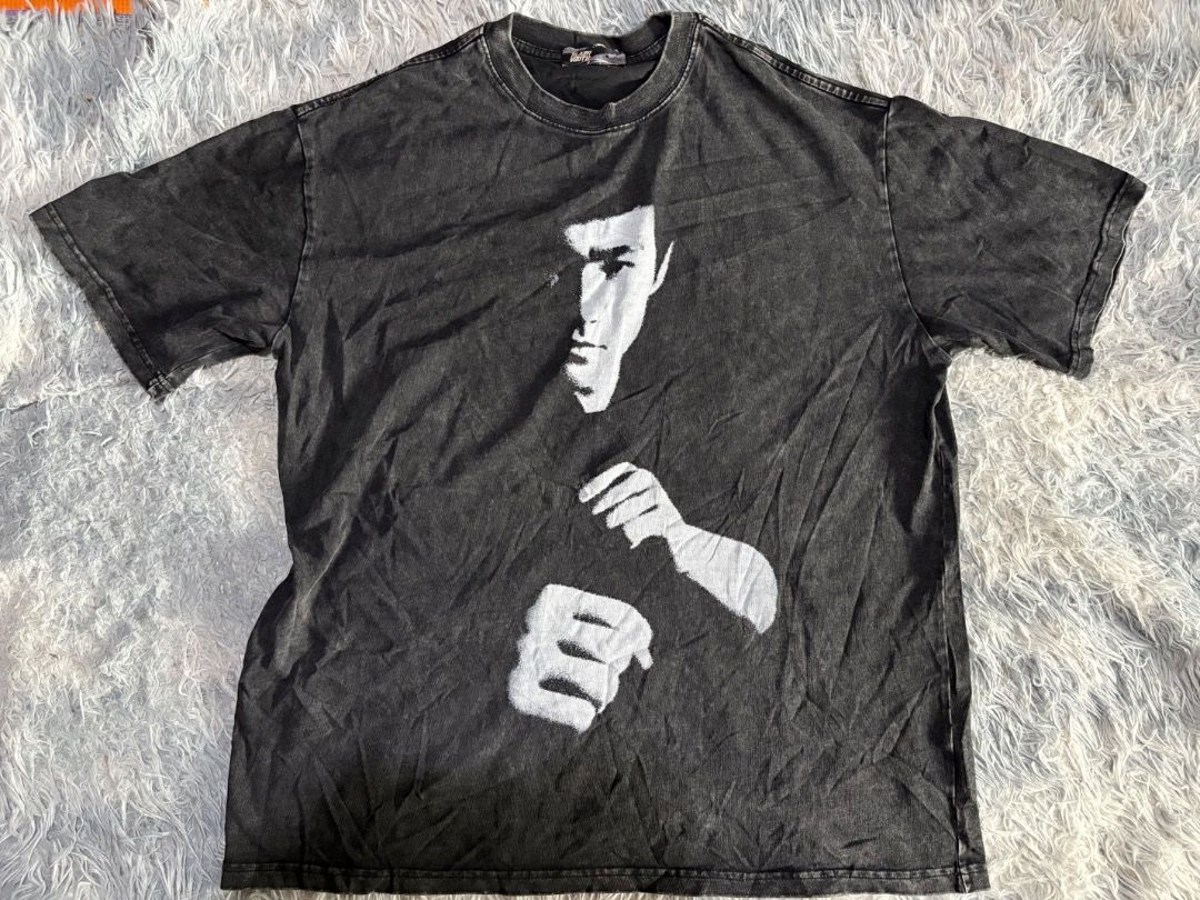 Men’s shirt (Category: Tshirts & Polo Shirts ) located in Danao, Cebu. Submitted by kentoy25 (Listing ID 1464514677, Image 1). Description: Bruce Lee graphic design .