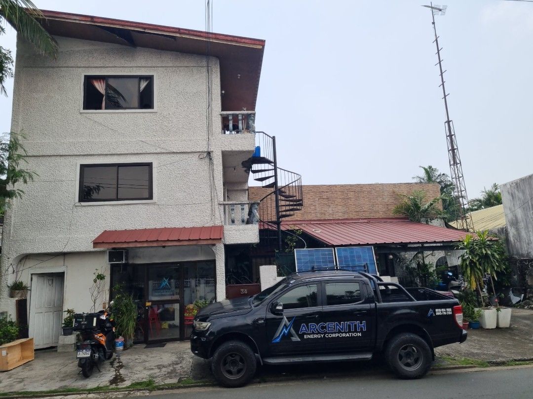 Merville (Category: Announcements) located in Muntinlupa City. Submitted by saperlas2038008 (Listing ID 1464499253, Image 3). Description: FOR SALE! FOR SALE! 25M HOUSE & LOT IN MERVILLE PARK SUBD ■ Clean title ■ Updated tax ■ 317 square meter lot area ■ with OLD HOUSE ■ Along Main Avenue [ walking distance to gate 1 ] ☆ Strategic Location 15 mins SM Bicutan 20 mins makati 30 mins bgc 30 mins alabang Call or text us for more details 09178174636 0