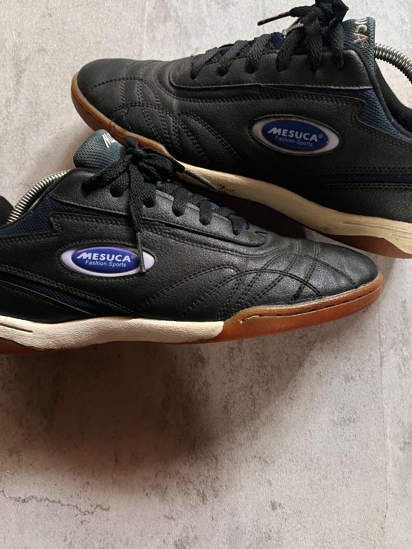 Mesuca futsal shoes (Category: Sneakers) located in Manila. Submitted by _thrift_time (Listing ID 1464441698, Image 3). Description: Thrifted Authentic Excellent condition.