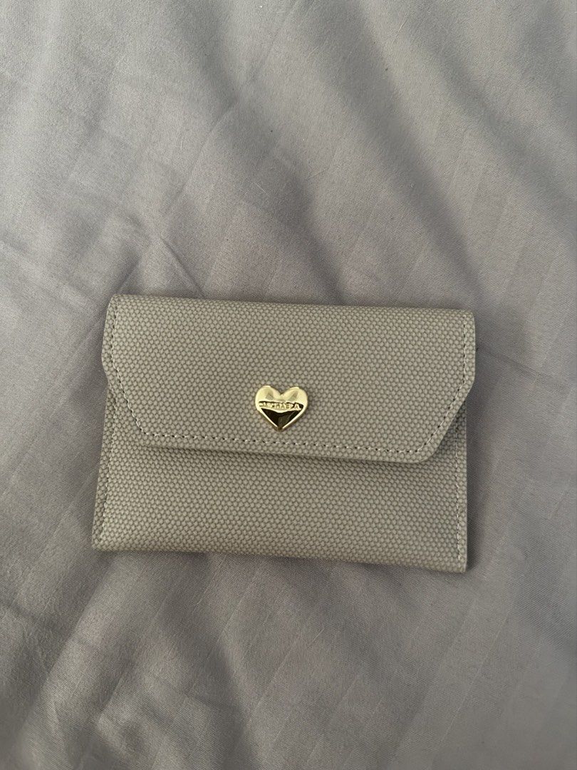 MICHAELA Cardholder/Wallet (Category: Wallets & Card holders) located in Manila. Submitted by karizetto (Listing ID 1464408643, Image 1). Description: .