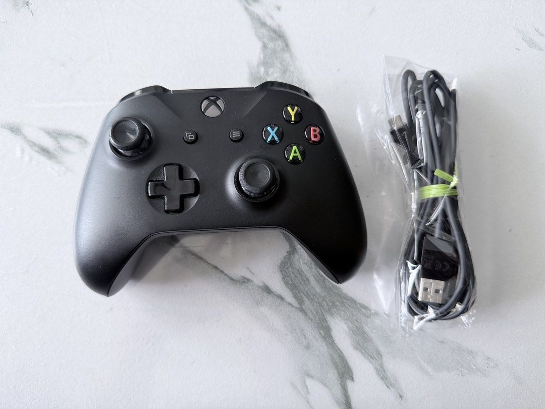 Microsoft Xbox Wireless Controller (Category: Controllers) located in Kuala Lumpur. Submitted by julian_balogh (Listing ID 1464503203, Image 1). Description: Microsoft Xbox Wireless Controller Remains in very good condition Functions perfectly Includes the controller and original cable..
