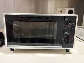 Midea Electric Toaster Oven White and Black, 家庭電器, 廚房電器, 焗爐及多士爐 - Carousell