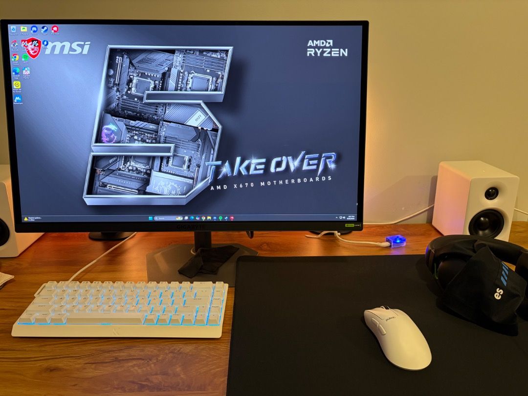 Mid-High range Gaming PC (Category: Desktops) located in Paranaque City. Submitted by skyehye (Listing ID 1464461062, Image 1). Description: For sale as a whole only 2 month old pc Processor: Ryzen 7 7800X3D Motherboard: MSI B650 Tomahawk wifi GPU: 16GB Sapphire Radeon RX 9060XT Nitro+ Ram: 32gb 6000mhz Kingston Fury Beast Memory: 2tb Samsung 990 PRO | 512gb Kingston KC3000 PSU: Seasonic gold 850w Case: Fractal North Mesh Fans: Thermalright Phant
