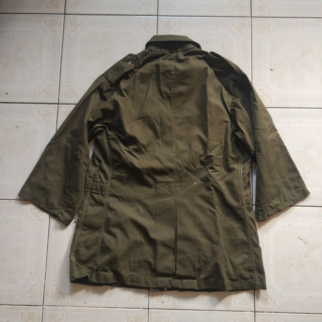 Military Jacket M (Category: Coats, Jackets and Outerwear) located in Pasay City. Submitted by denimdude.ph (Listing ID 1464431741, Image 2). Description: no size tag, fits medium altered sleeve length issue, last 3 pics.